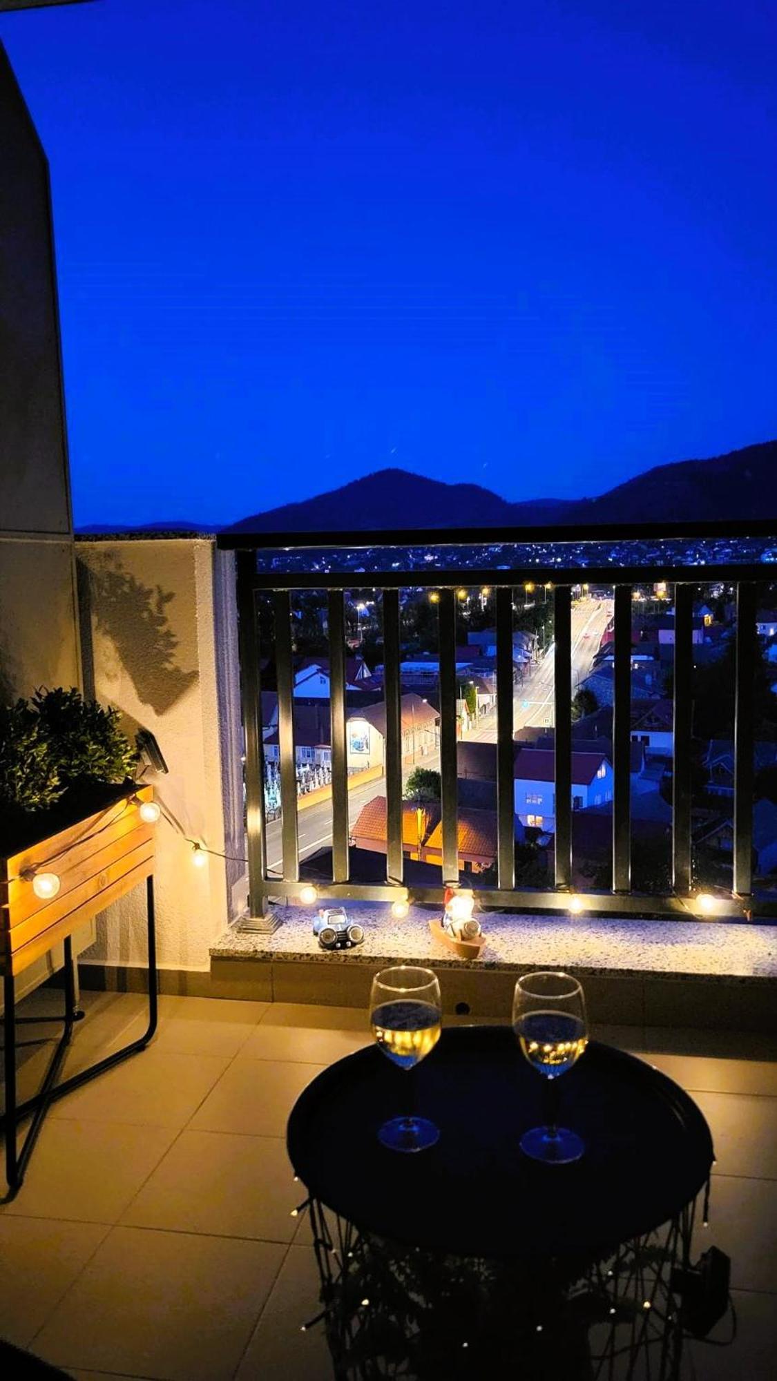 Mountain View Retreat Apartment - Brasov Bagian luar foto