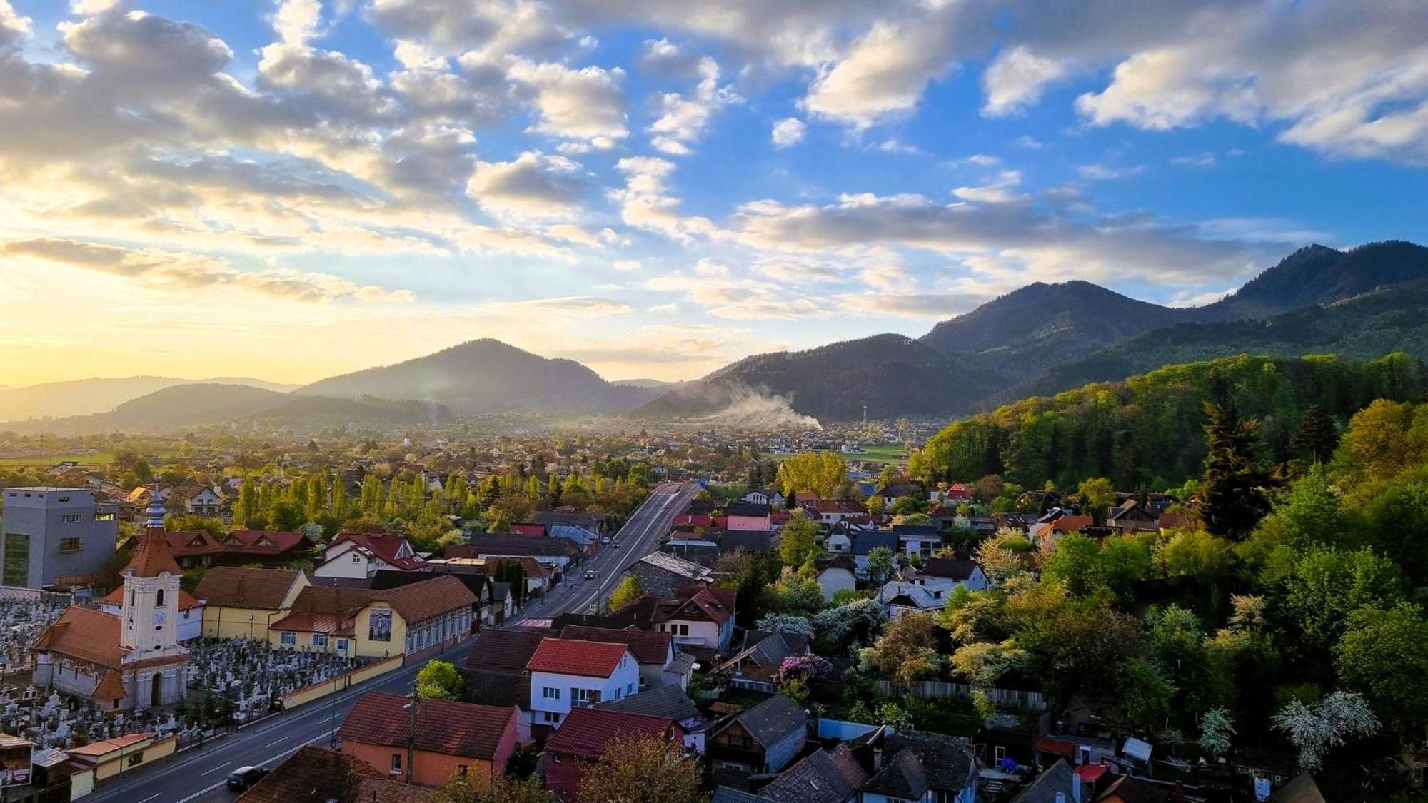 Mountain View Retreat Apartment - Brasov Bagian luar foto